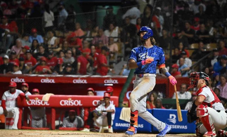 El novato Kevin Alcántara se destacó en el triunfo de los Tigres sobre el Escogido en el partido inaugural de la LIDOM.